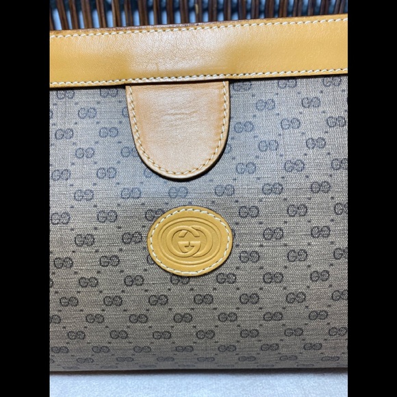 Gucci bag, Gucci Supreme, Gucci Clutch, Pristine Condition, Classy Clutch - Picture 9 of 16
